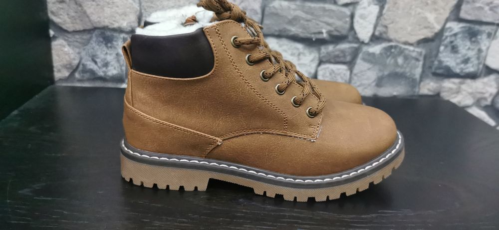 НОВИ зимни, топли, детски обувки