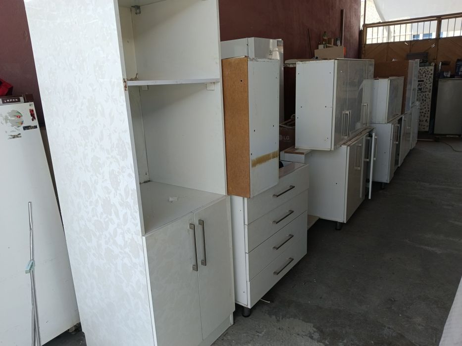 Кухний мебел 6 меторли мдф фасад акрил