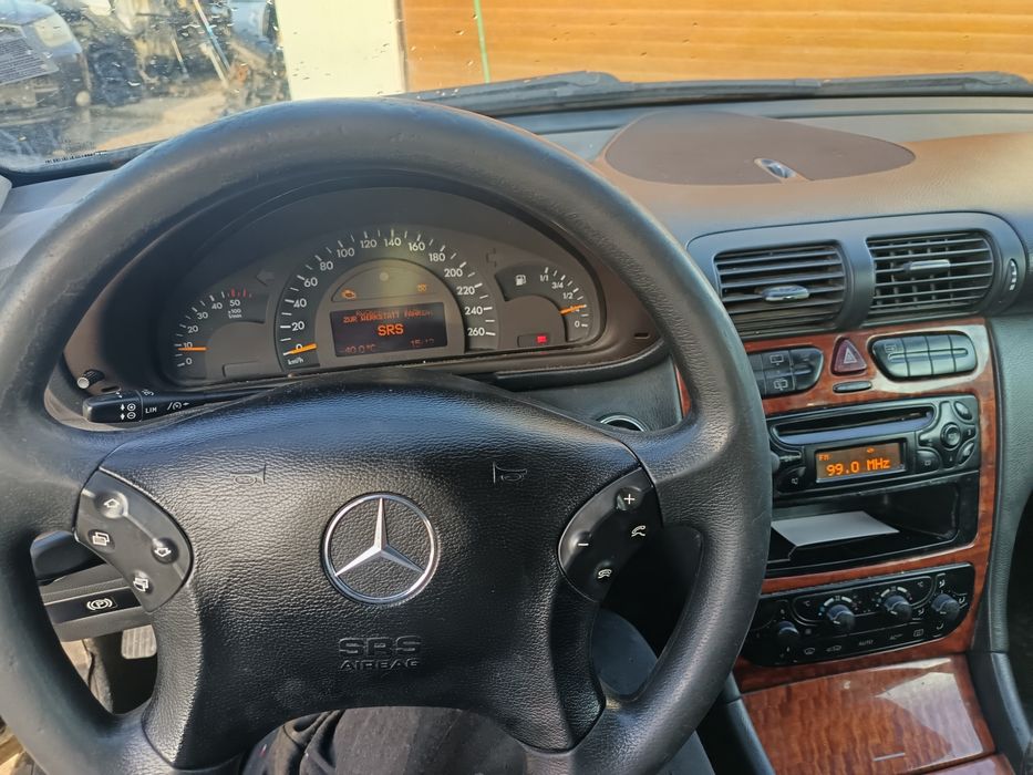 Mercedes Мерцедес  w203 2.2cdi om646  На части