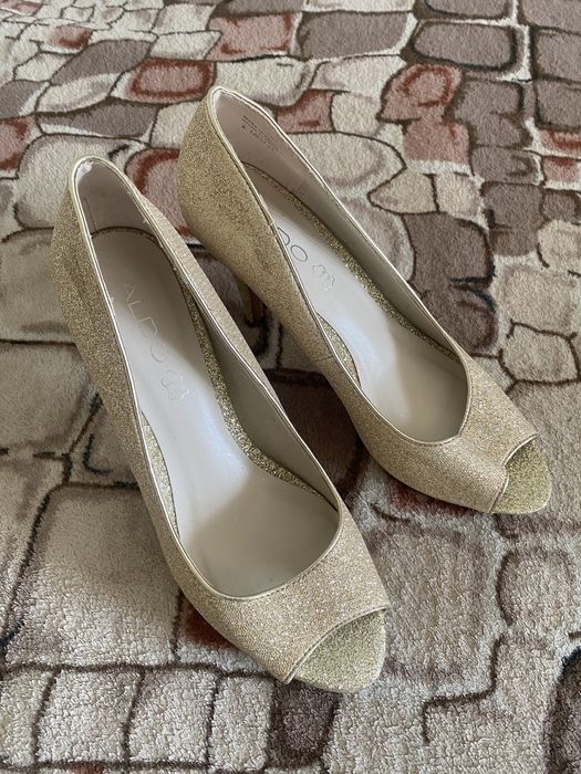 Новые туфли фирменные