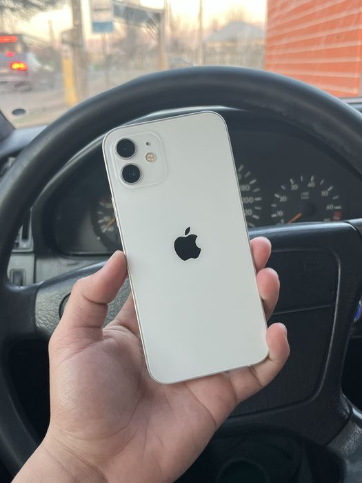 айфон 12 в хорошем состояний