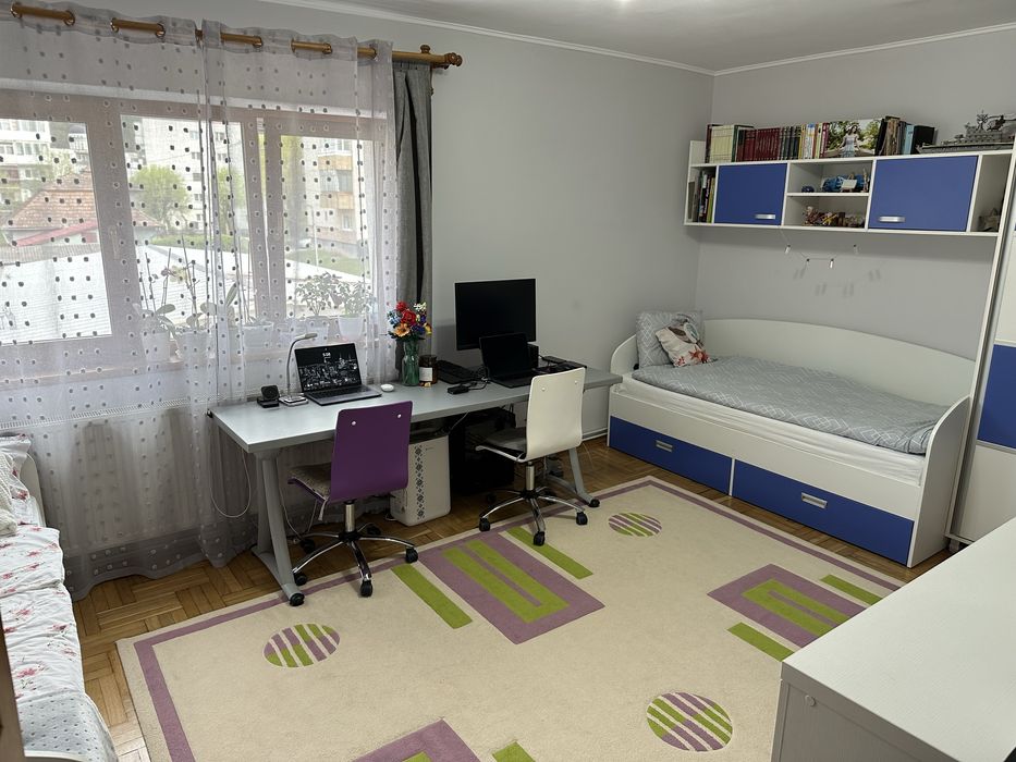 Vand apartament cu 2 camere, decomandat, la etajul 1, 52mp + 8 mp balcon