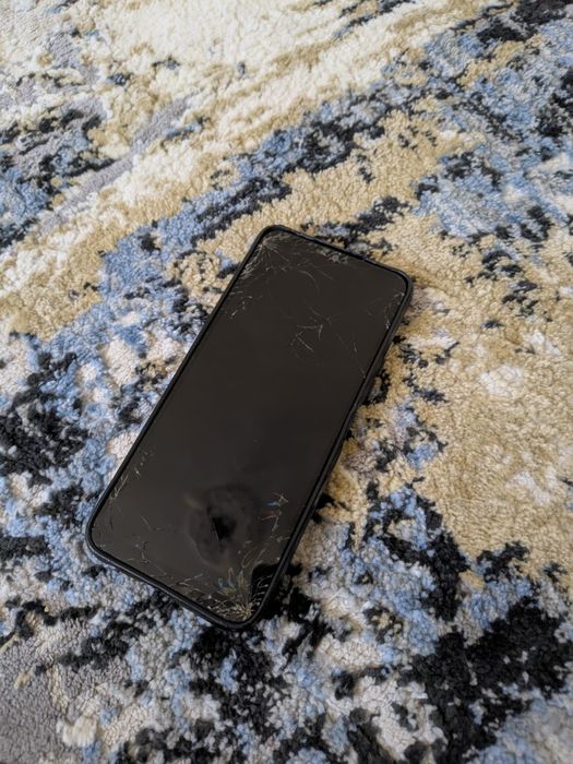 Vand 3 telefoane
