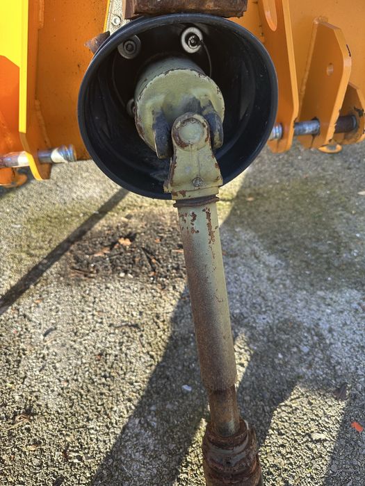 Машина за резитба на овошки