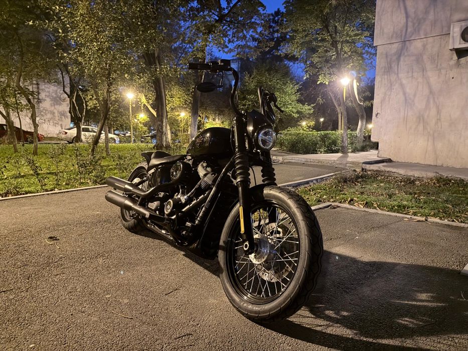 Harley Davidson Softail Street Bob 107 FXBB
