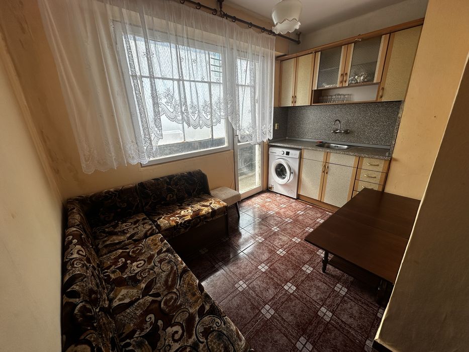 Дава се под наем Едностаен апартамент в Търговище, Център - 42 кв.м за 159.12 € - Снимка #4