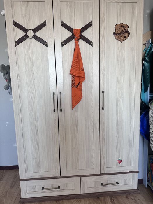 Шкаф в детскую cilek