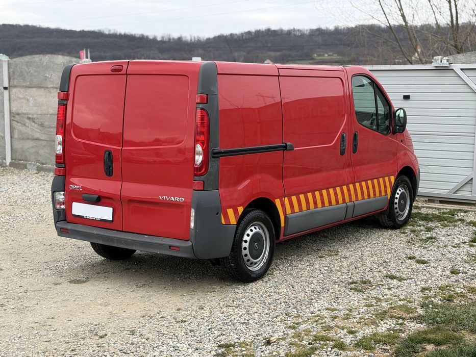 Opel Vivaro 2013/07 - 2.0 CDTI - 6+1 Trepte - A/C - 3 L  + Marfa -