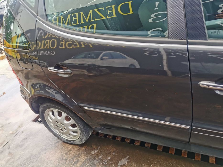 dezmembrez Mercedes A class w168/capota w168/ faruri w168/ usa fata