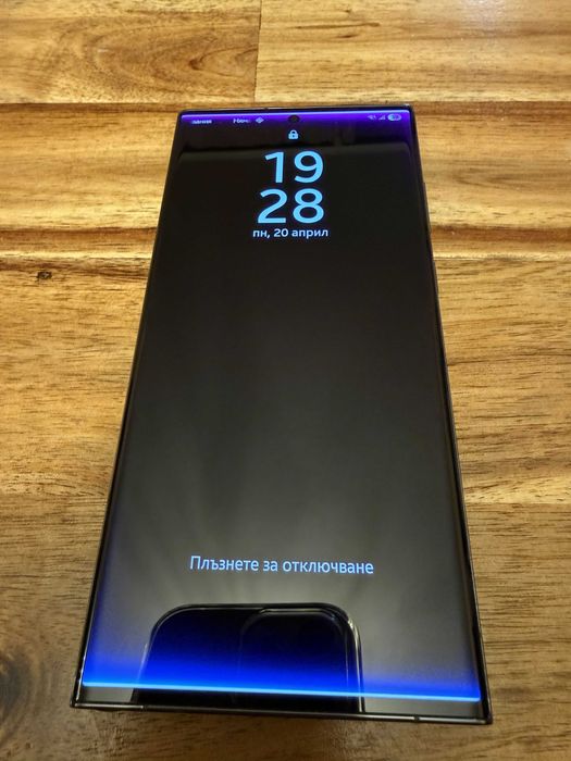 Продавам Samsung Galaxy S23 Ultra 5G 512GB 12GB RAM Dual SIM