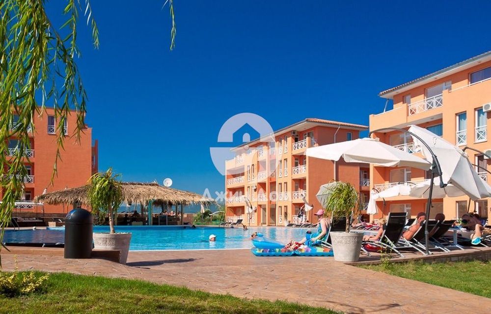 Продава се Тристаен апартамент в к.к. Слънчев бряг - 76 кв.м за 437 €/кв.м - Снимка #12
