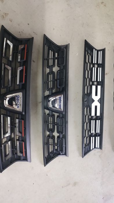 Grila bara fata Dacia Duster 2 2018-2024