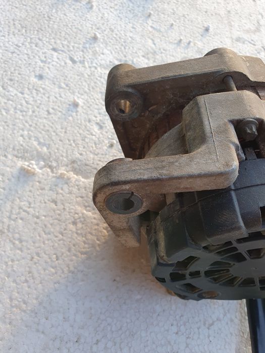 Alternator Chevrolet Lacetti 1.8 benzina 121CP 122CP 2004-2011