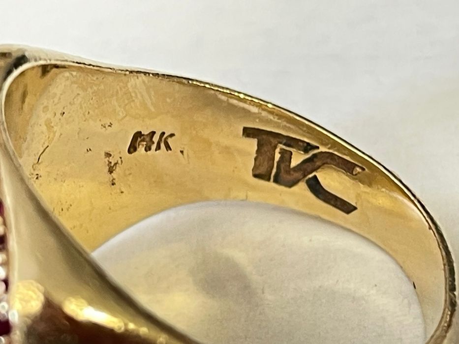 Inel aur unicat campion mondial box cu rubine si diamante