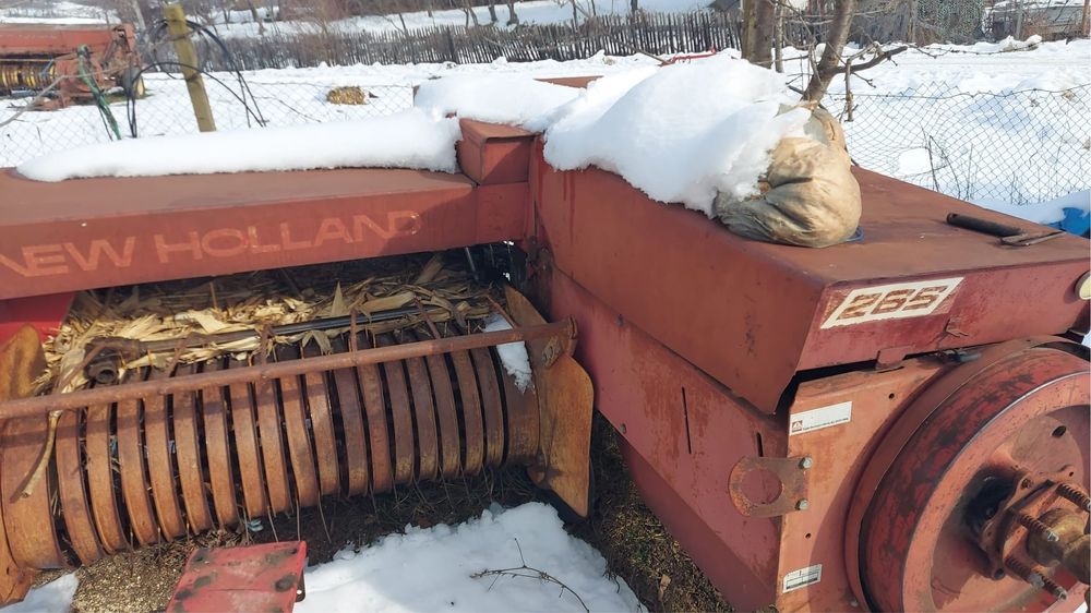 De vanzare balotier New Holland