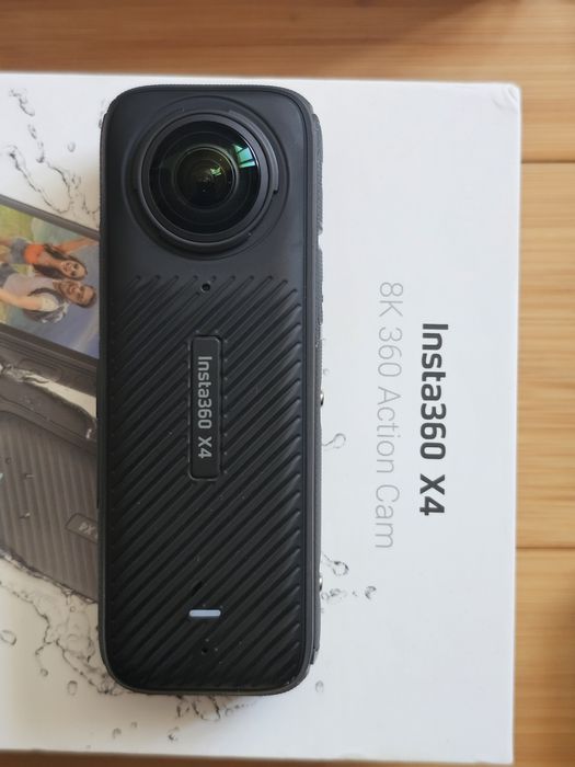 Insta 360 X4 8K Carcasa subacvatica 3 Acumulatori