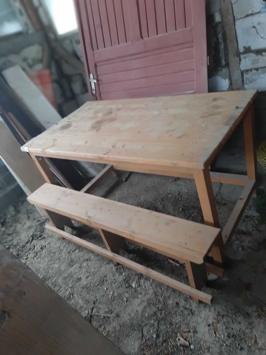Vand masa si 2 bancute de gradina