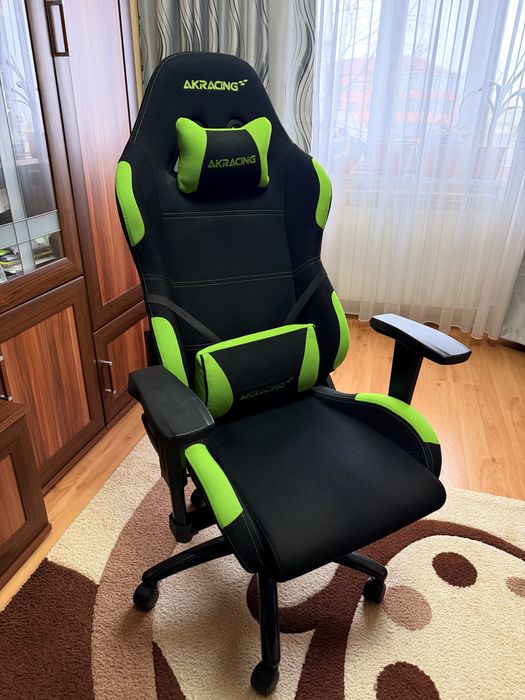 Scaun gaming confortabil