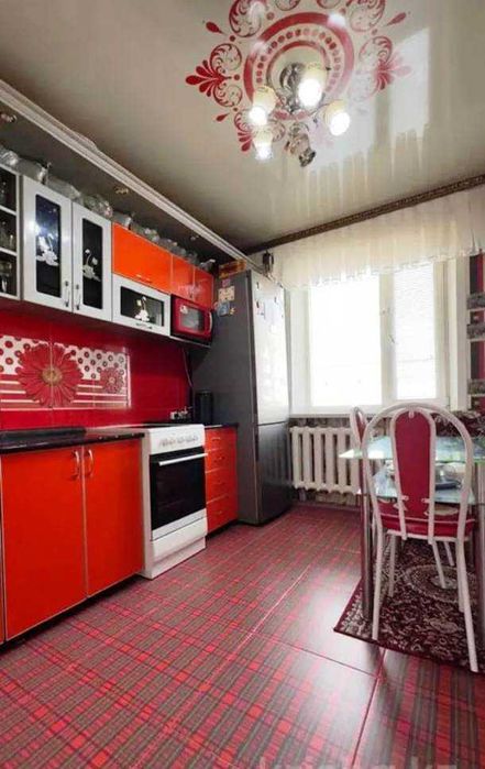 Продается 4-комнатная квартира