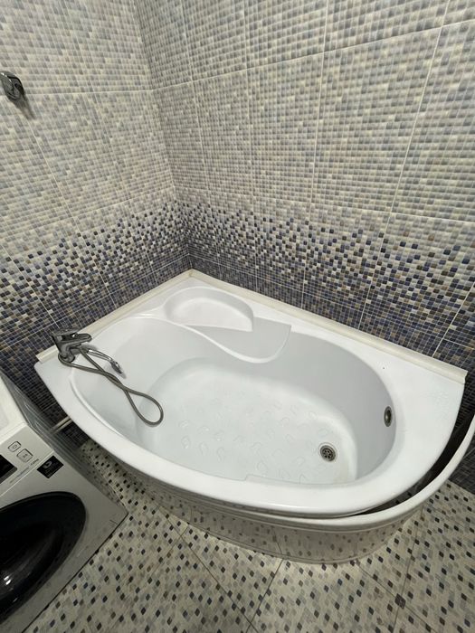 Продам ванну в очень хорошем состояний