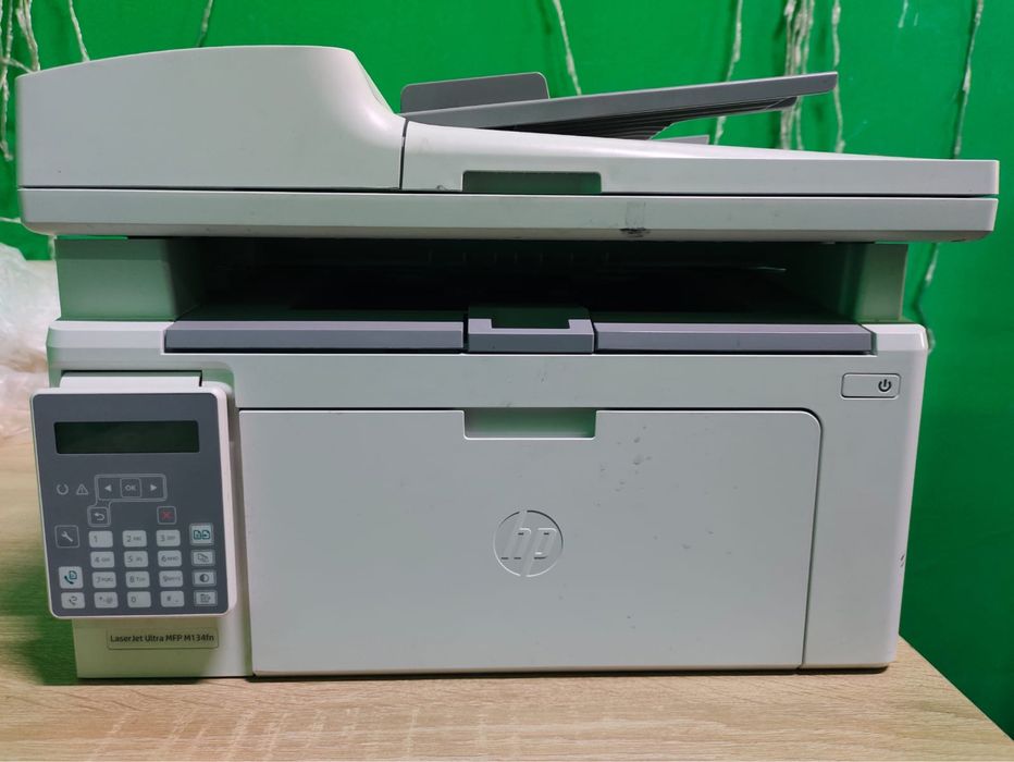 Продам Принтер 3в1 hp черно- белое, (копия, сканер, печать)