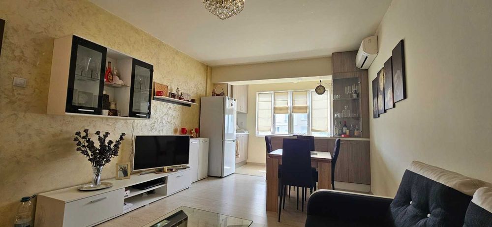 Дава се под наем Двустаен апартамент в Пловдив, Център - 47 кв.м за 89760 € - Снимка #2