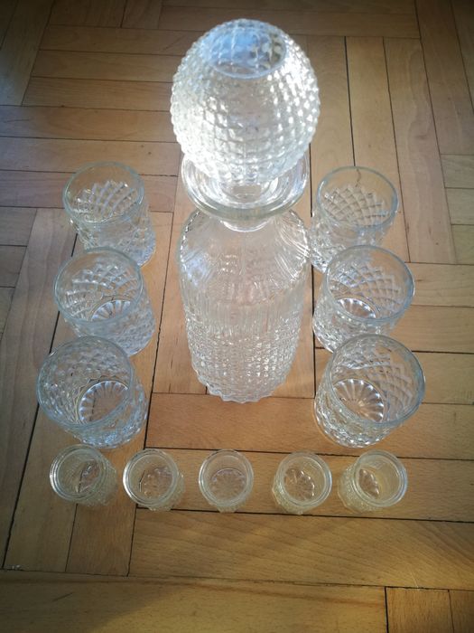 Гарафа с два комплекта чаши, ледарка и купичка на Oberglas Austria