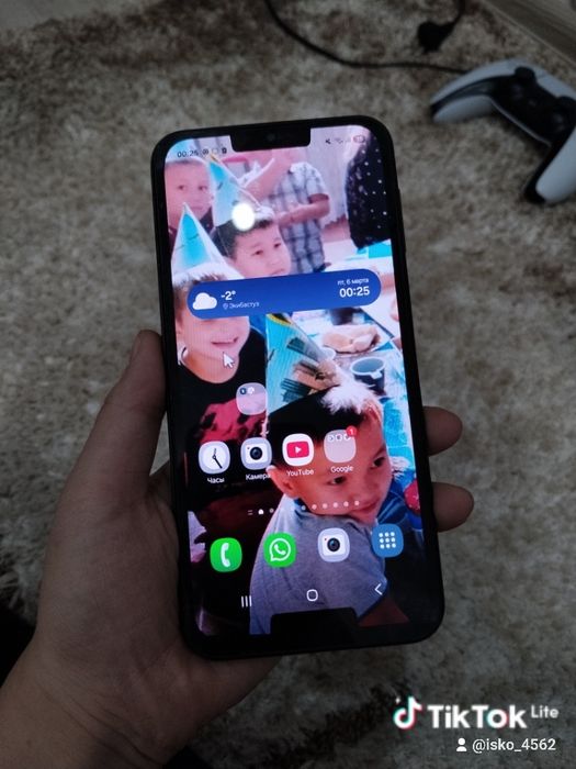 Продаю Самсунг а24