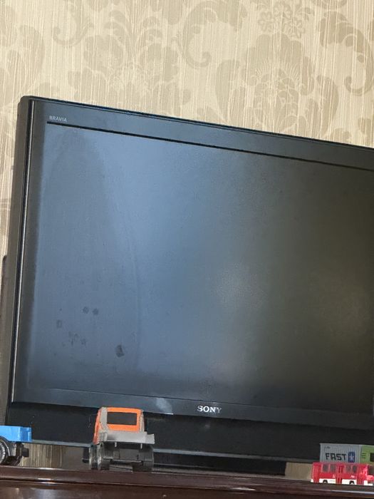 Телевизоры Sony  и Hitachi
