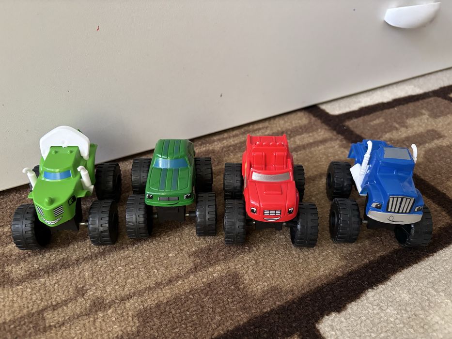 Дракон,автовоз-писта, колички, Пламъчко, багер