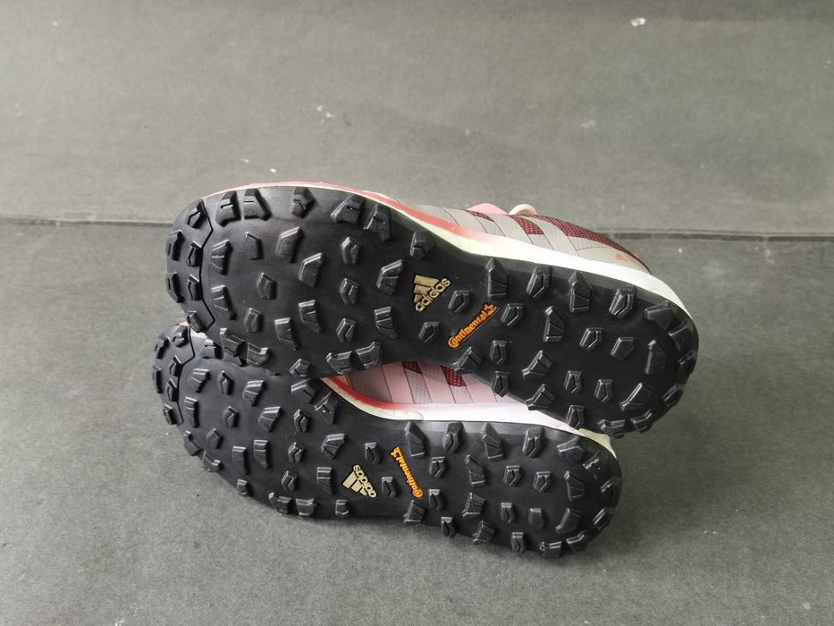 Ghete munte 37 38 adidasi bocanci Adidas Terrex  305 Goretex ca NOI
