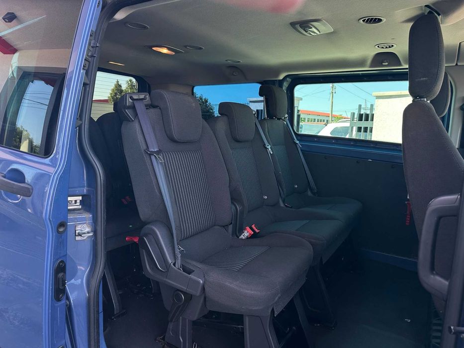 Ford Transit Custom 2,2 tdci 2015 8+1 locuri accept variante !