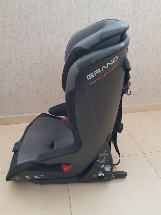 Столче за кола 9-36 кг. Izofix.