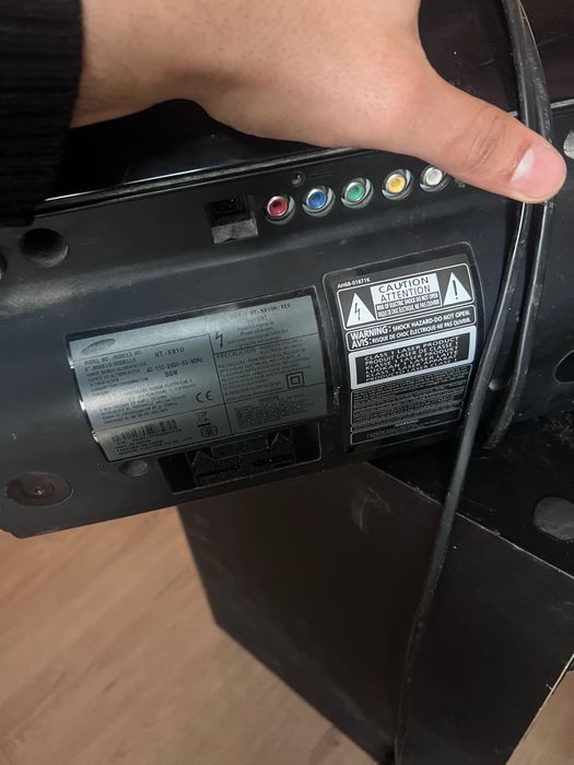 Sistem audio Samsung – soundbar + subwoofer