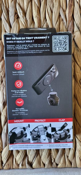Suport magnetic pentru telefon