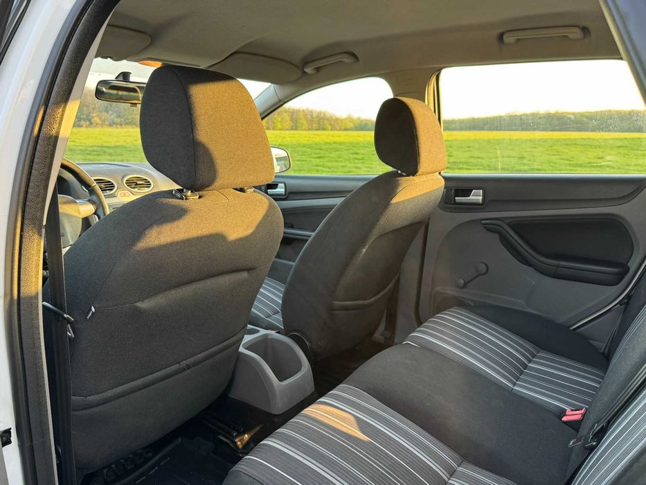 FORD Focus 2009 — imagine 13
