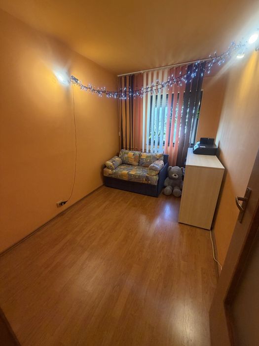 Apartament 3 camere cartier 9 Mai