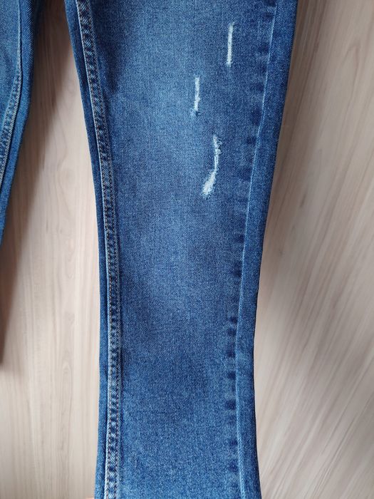 Blugi reserved nepurtati