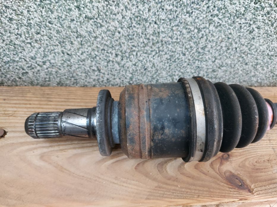 Привод задний  на Subaru Outbask