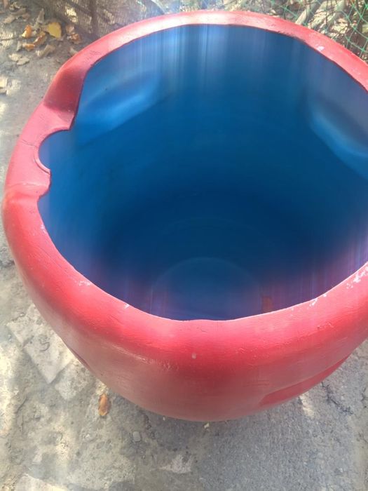 Продаётся бочка пластиковое