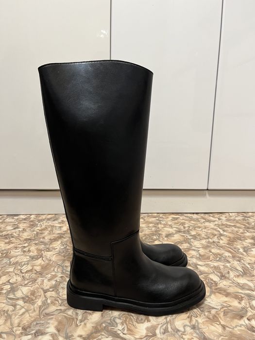 Сапоги новые.