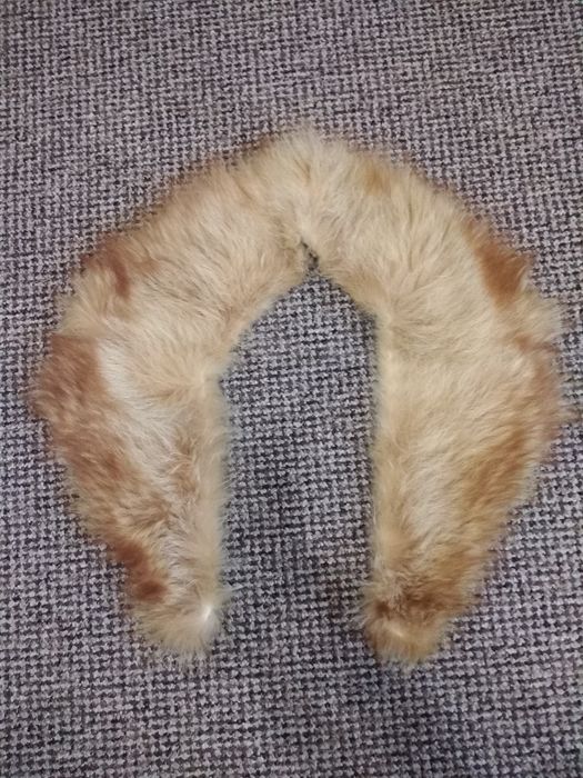 Дамска яка, естествен косъм