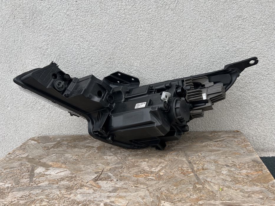 Far dreapta Hyundai Elantra CN7 halogen + LED 2021 2022 2023 Original