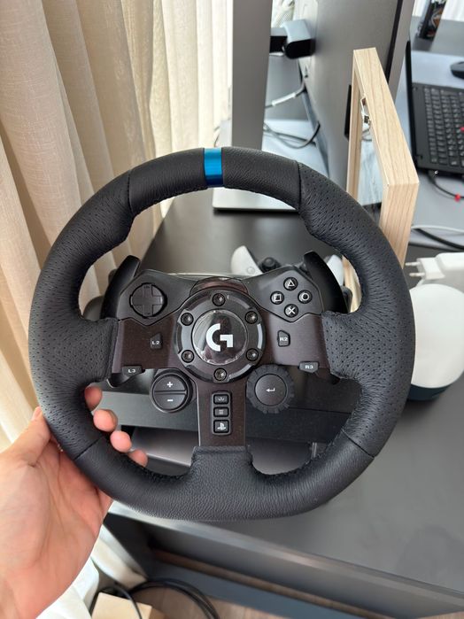 Logitech G923 неизползвано
