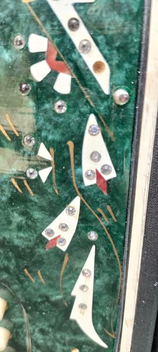 Баян или гармонь)