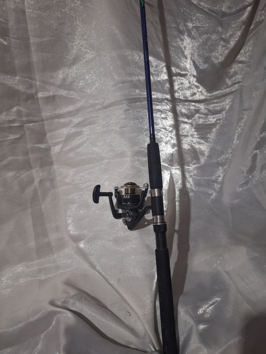 Продаётся Спиннинг  с катушкой
