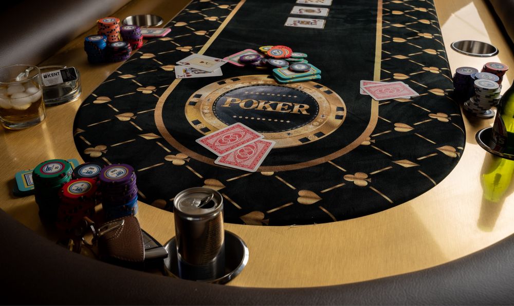 Masa de poker si jetoane persinalizate | Produc mese poker si jetoane