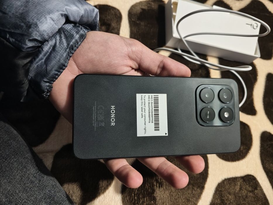 Vând urgent honor 400 Smart