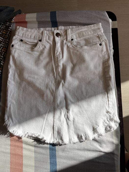 Дамска бяла пола