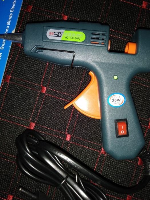 Термо клеевой пистолет